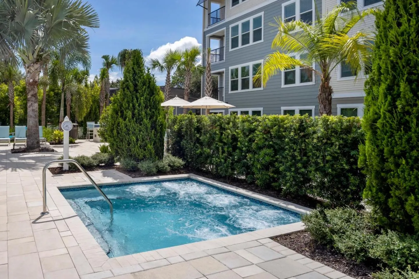 شقة Resort Style - Pool View - Hotub - Moffitt - Pet - Mid Term Rental - Gated - Gym - Wifi - Usf - Elevators - Long Stay تامبا